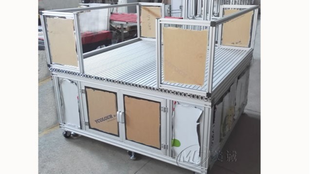 鋁型材機柜MC003 鋁型材機柜MC003